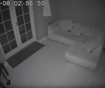 Filman un supuesto fantasma en una antigua casa inglesa
