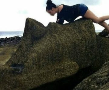 ¡NO TE MOAI!: Joven que se sacó foto con el gigante de piedra se arrepiente de todo
