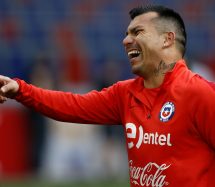 Pitbull Medel se deja hacer un “Fashion Emergency” por su pequeña hija