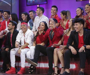 Rojo: Chiquillas se pelean en vivo por el amor de bailarín coquetón