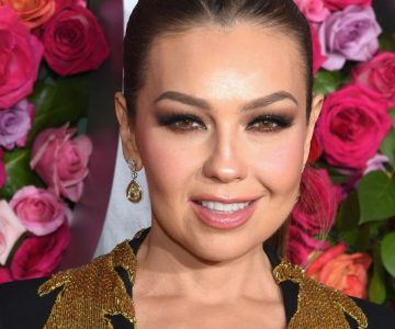 Thalia compartió foto maquillada y sus seguidores la hicieron pebre