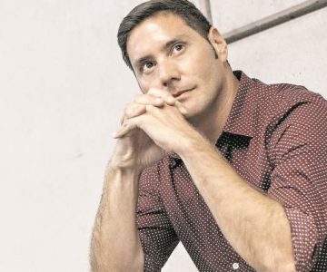 Pancho Saavedra compartió foto de 1987 y lo compararon con dueño de Chimuelo