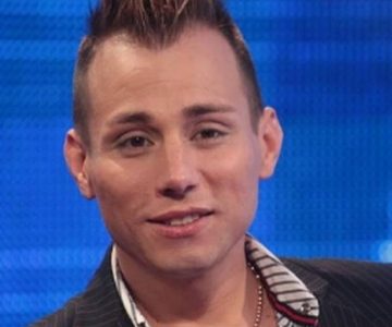 Apenas puede hablar: Ex bailarín de Rojo reaparece para hablar de su extraña enfermedad