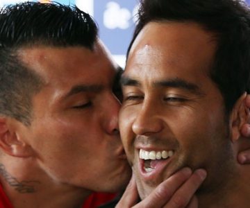 Gary Medel abre la puerta al retorno de Claudio Bravo
