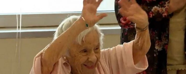 Mujer contó su secreto para llegar a los 107 años: «Nunca me casé»