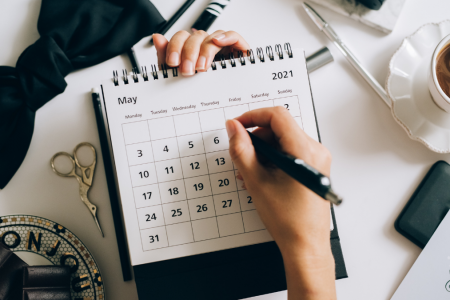 Calendario Feriados (fuente_ Foto De Olya Kobruseva En Pexels)