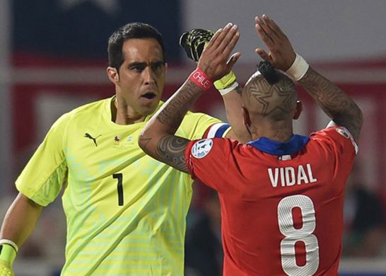 Arturo Vidal Claudio Bravo 1920 2