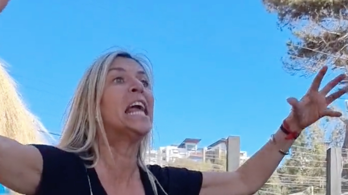 ¡Cálmese señora! Mujer se vuelve viral al echar a veraneantes de ...