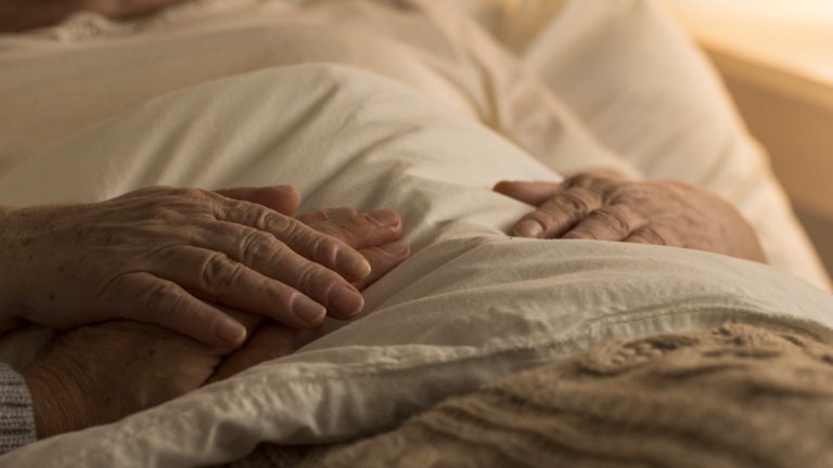 Pareja de abuelitos