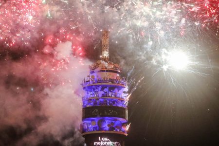 Torre Entel Fuegos Artificiales