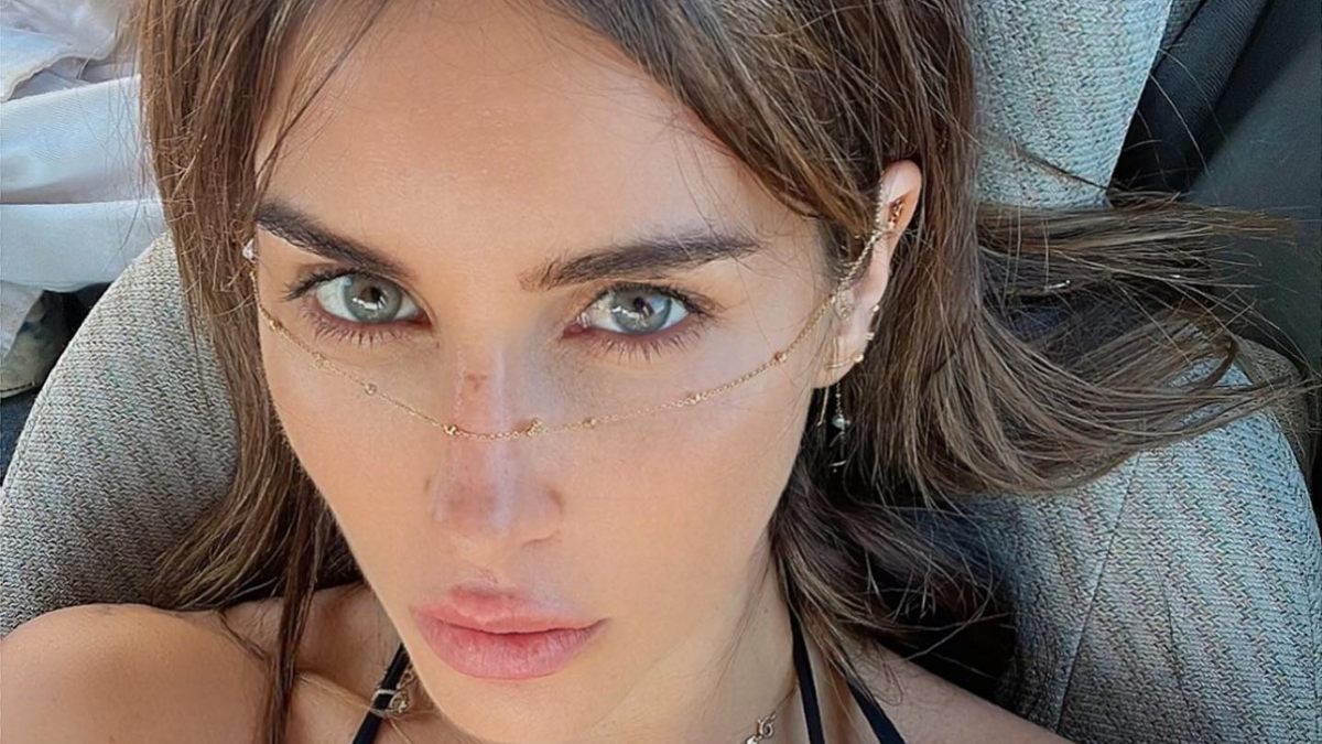 "Obra de arte": Fran Undurraga eleva la temperatura con sensual fotito en bikini — Radio Corazón