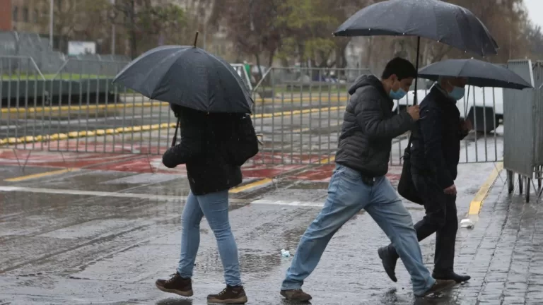 Lluvia En Santiago Semana