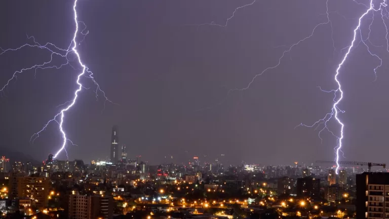 Tormenta Eléctrica Santiago