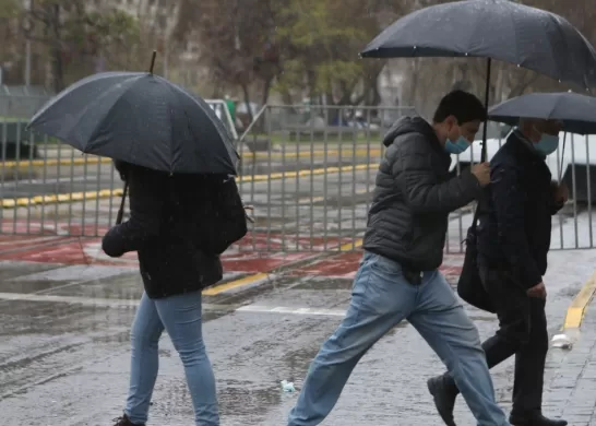 Lluvia En Santiago Junio
