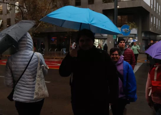 Lluvia En Santiago Días Junio