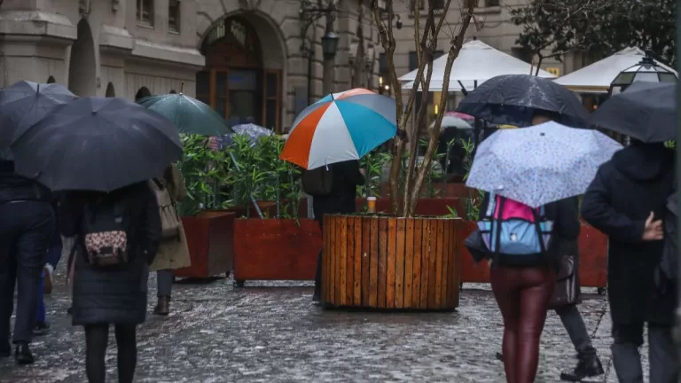 Lluvia En Santiago Sistema Frontal