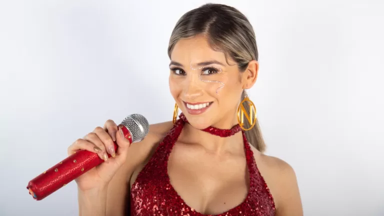 Nina La Que Brilla (1)