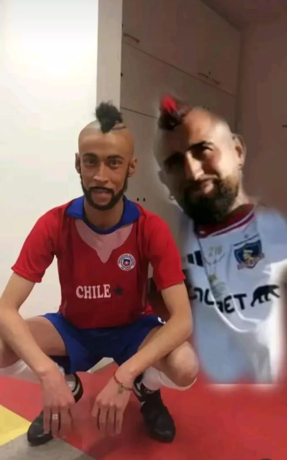 El Poeta Morande Con Compania Arturo Vidal