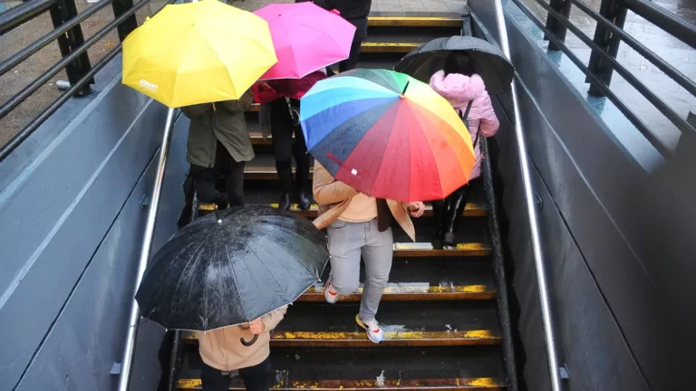 Lluvia En Santiago Baja