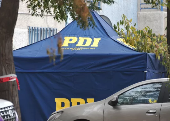 Hombre Baleado En Lo Espejo