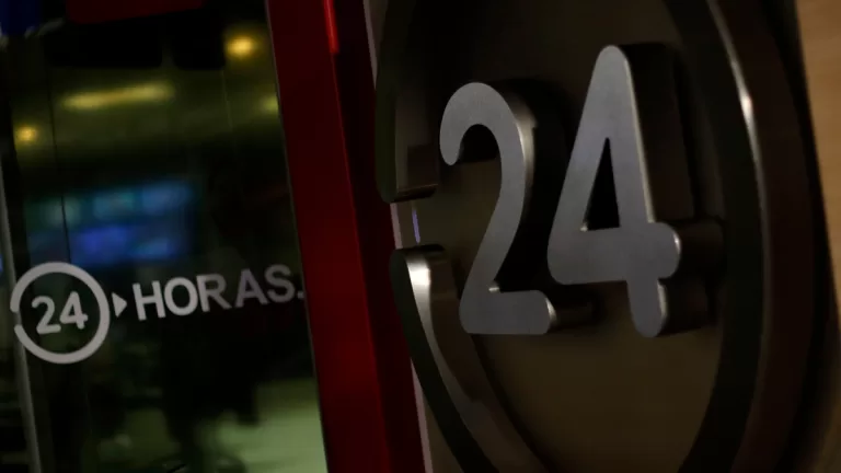 Renuncia 24 Horas TVN