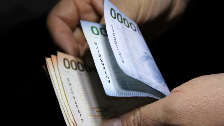 Dinero