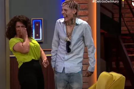 Detrás Del Muro (1)