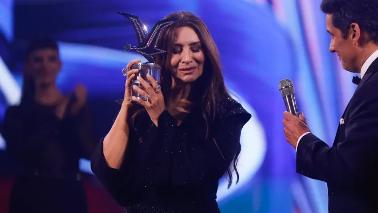 Gaviota De Platino Myriam
