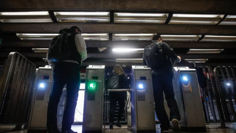 Linea 2 Se Cierra