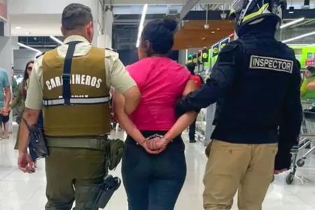 Mujer Apuñala A Guardia