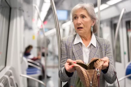 Tecnicas De Ladrones En El Metro (1)
