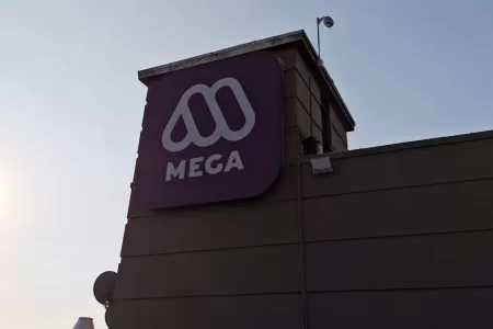 Mega Periodista Renuncia