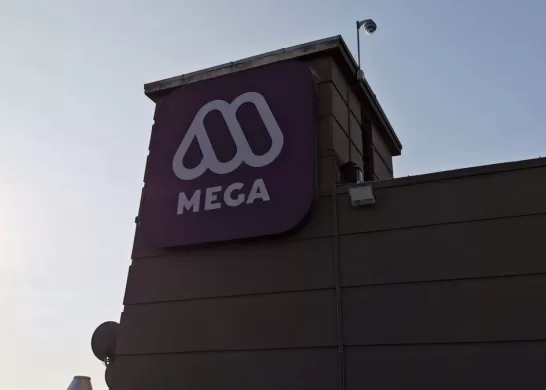 Mega Periodista Renuncia