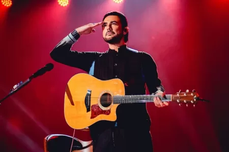 Beto Cuevas Muere Amigo