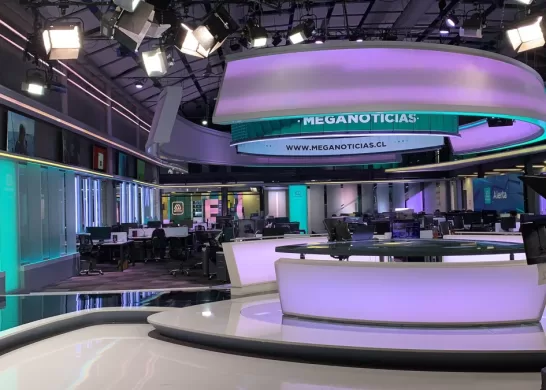 Renuncia Periodista Mega