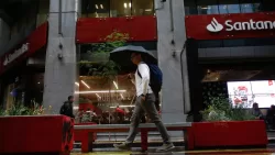 Lluvia En Santiago, Canal13