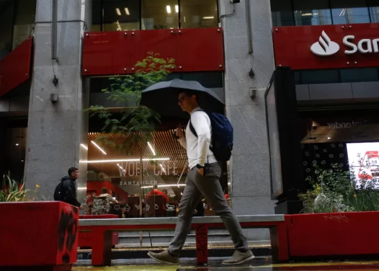 Lluvia En Santiago, Canal13