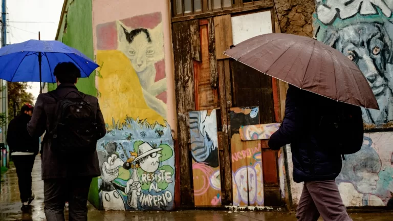 Lluvia En Santiago Y Regiones