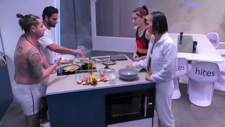 Mundos Opuestos Pelea Princeso
