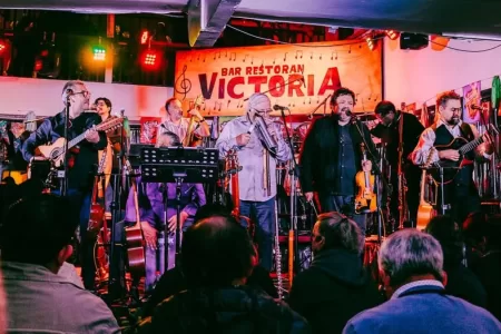 Aniversario Bar Victoria