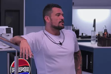 Juan Pedro Verdier Mundos Opuestos Confesión