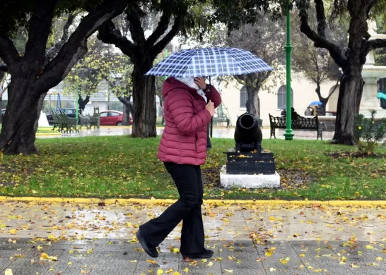 Lluvia En Santiago Sistema Frontal (1)