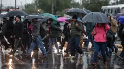 Lluvia En Santiago Y Frío