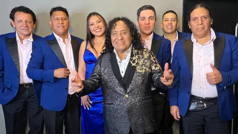 Adrián Y Los Dados Negros