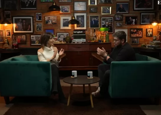 Cristina Tocco Entre Broma Y Broma