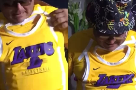 Pájaro Verde Golpea A Papi Micky