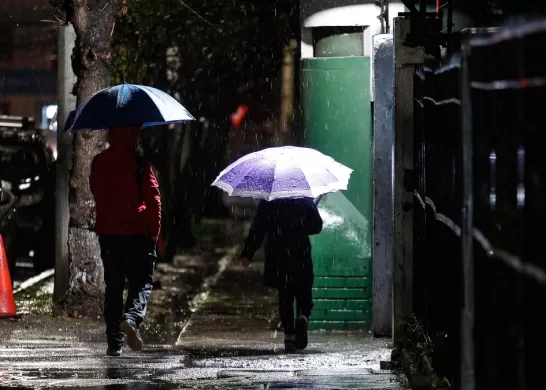 Regresa La Lluvia A Santiago