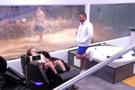 Mundos Opuestos Jota