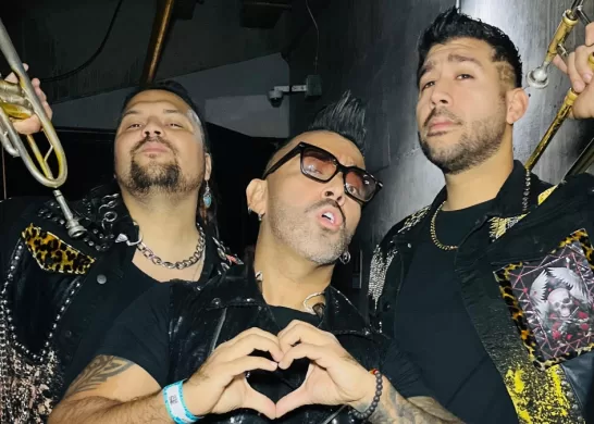 Tomo Como Rey, Radio Corazón