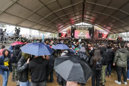 Iván Torres Lluvia En Fiestas Patrias